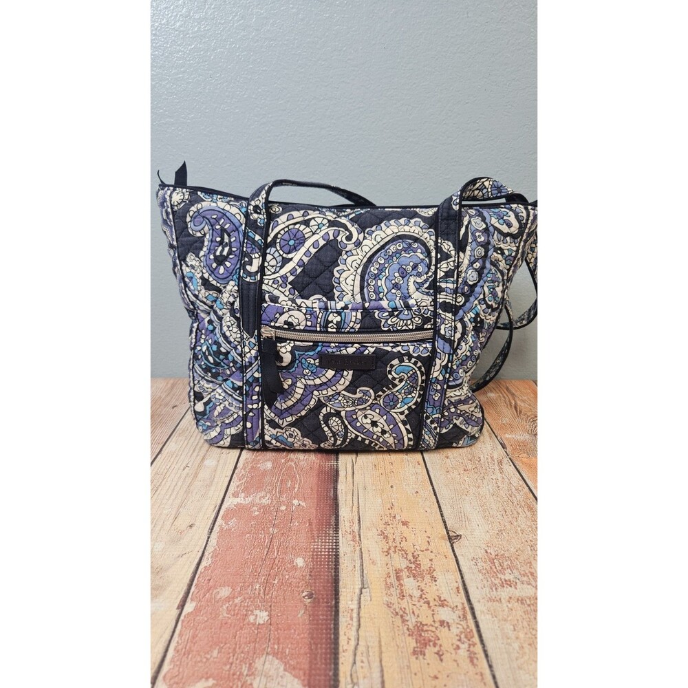 Vera Bradley Glenna Tote Blue Bandana Pattern Hard to find Great Condition